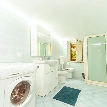 アパート Monserrato House *