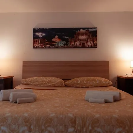 Monserrato House アパート *