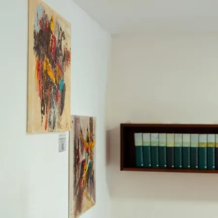 Monserrato House * カターニア